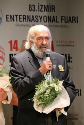Fikret Hakan hayatını kaybetti