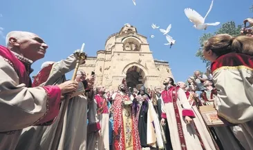 Akdamar Kilisesi’nde 10’uncu ayin