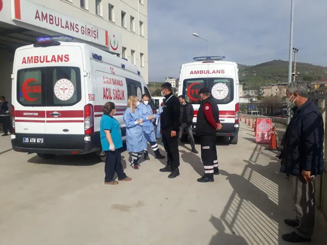İzmir’de cinnet getiren koca bıçakla eşini öldürdü çocuklarını yaraladı - 4