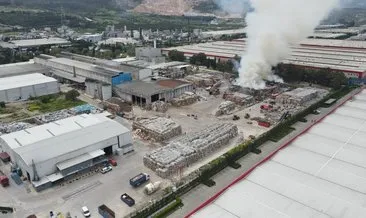 Manisa OSB’deki kağıt fabrikasında çıkan yangın kontrol altına alındı