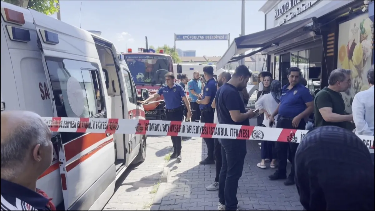 Eyüpsultan'da gaz kaçağı yaşanan bina çevresinde güvenlik önlemleri