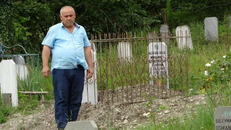 Ağabeyinin tabutundaki kan izinden şüphelenince savcılığa koştu... 5 kişi gözaltına alındı!