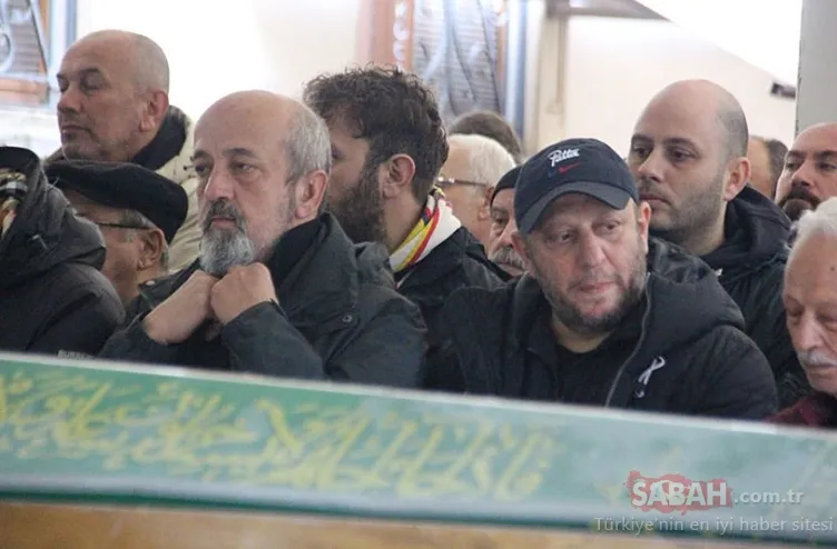 Sanatçı Serkan Keskin’in annesi İzmit’te toprağa verildi