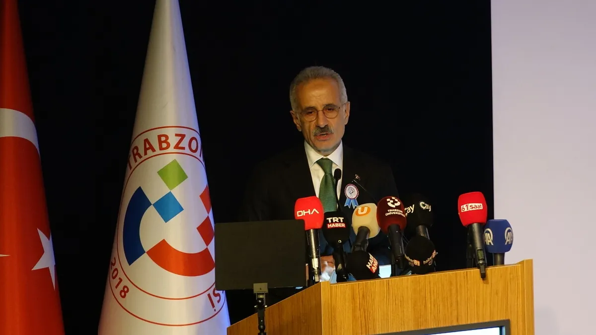 Bakan Uraloğlu tarih verdi: Trabzon Havalimanı’nın temeli atılacak Bakan Uraloğlu tarih verdi: Trabzon Havalimanı’nın temeli atılacak