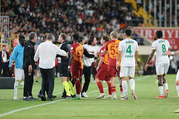 Son dakika Galatasaray haberi: Nelsson’a çarpan top penaltı mı? Erman Toroğlu açıkladı