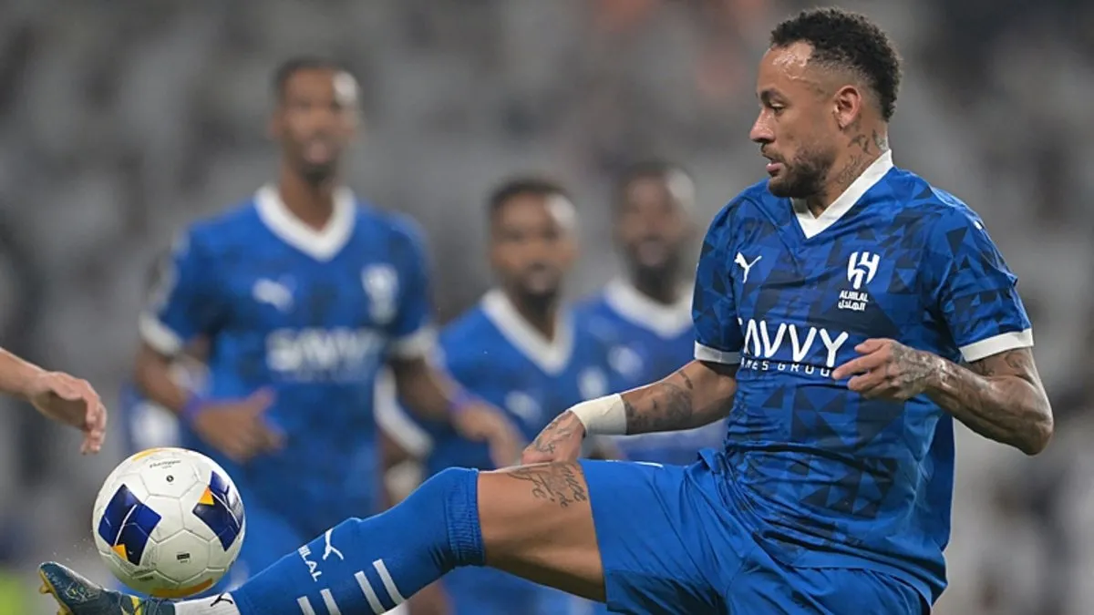 Neymar 12 yıl sonra Santos'a döndü!