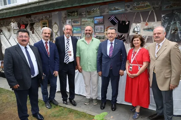 trabzonda-16-uluslararasi-sanat-gunleri-acilis-programiyla-basladi-1781880238949.jpg