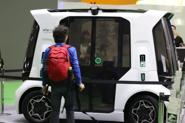 Geleceğin araçları Tokyo'da görücüye çıktı! Ahşaptan spor otomobil yaptılar: Öyle özellikleri var ki...