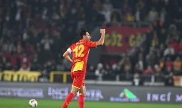 İsmail Köybaşı futbola veda etti!