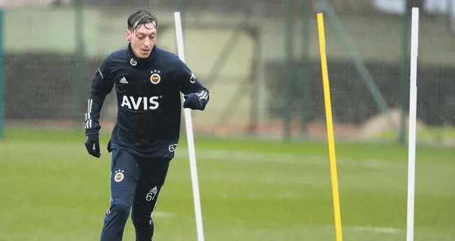 Mesut Özil’e yılda 3 milyon