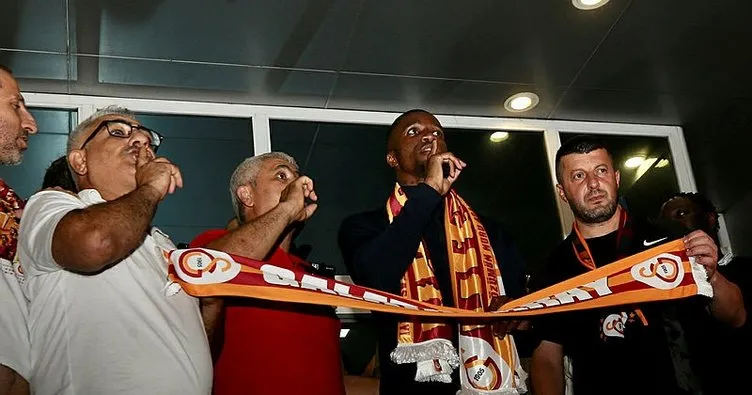Galatasaray, Wilfried Zaha’yı İstanbul’a getirdi! İşte Zaha’nın ilk sözleri...