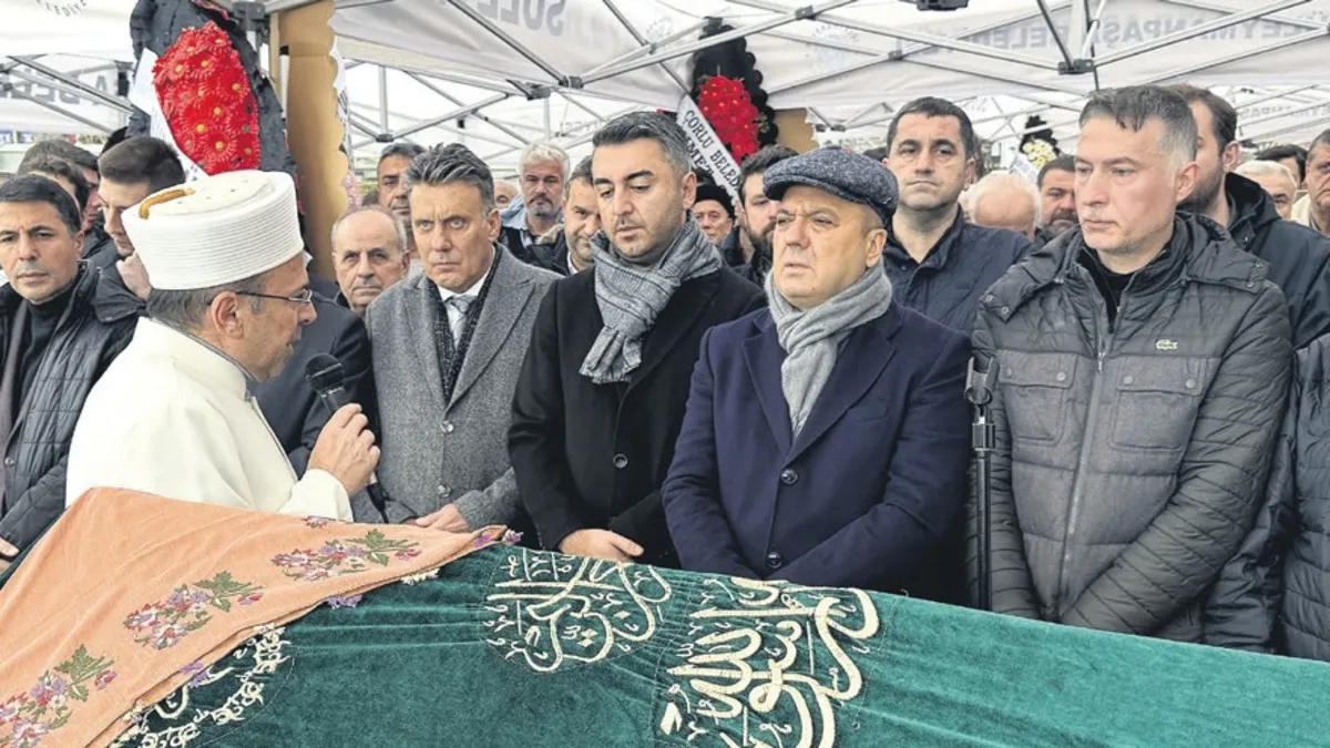 Parası için teyzesini öldürdü olay yerine dönüp gözyaşı döktü Parası için teyzesini öldürdü olay yerine dönüp gözyaşı döktü