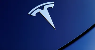 Tesla Model 3 takla attı
