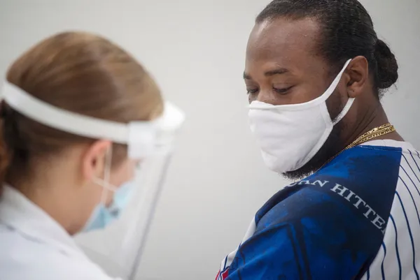 ABD'li ilaç şirketi Johnson and Johnson ürettiği Batının Kovid-19 aşısı Batı'da durduruldu - 1