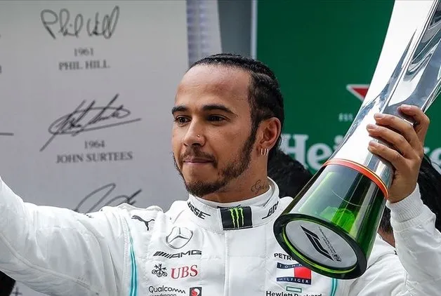 HAMİLTON SCHUMACHER'İN REKORU İÇİN İSTANBUL'DA