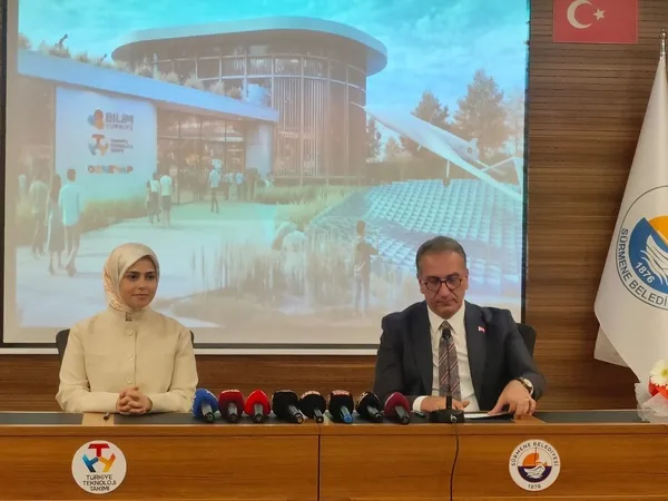 surmeneye-dev-bilim-yatirimi-bilim-merkezi-icin-imzalar-atildi-1777646464252.jpg