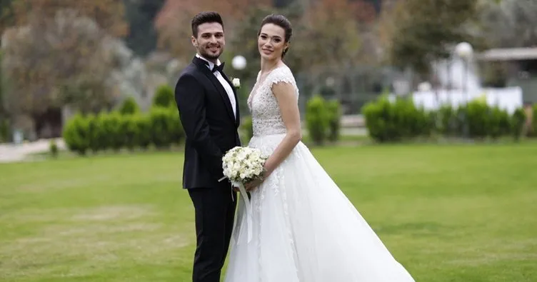Milli futbolcu Okay Yokuşlu evlendi
