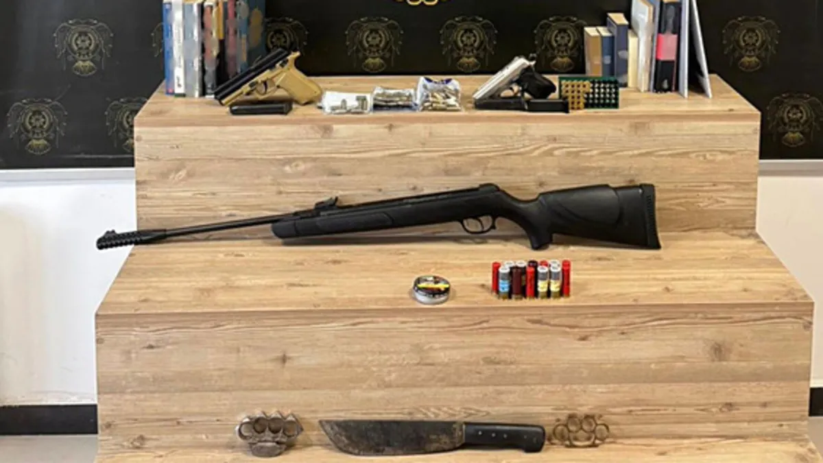 İstanbul’daki konsolosluk saldırısıyla irtibatlı 32 şüpheli yakalandı! İstanbul’daki konsolosluk saldırısıyla irtibatlı 32 şüpheli yakalandı!