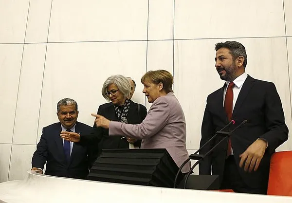 Almanya Başbakanı Merkel Gazi Meclis'i ziyaret etti!