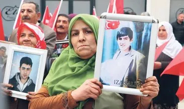 Van’da HDP önünde evlat nöbeti tutan anne: Gözüm hep senin yolunda