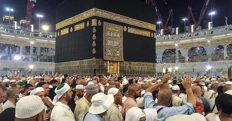 kabe nin ortusu kisve i serif degistirildi son dakika haberler