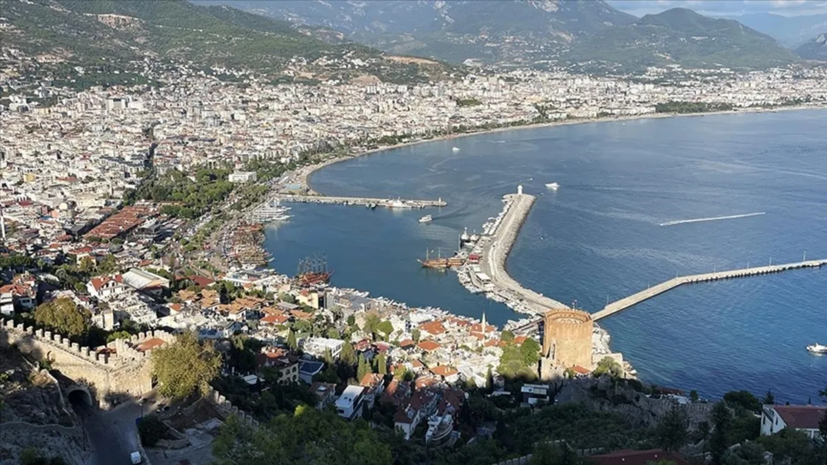 Rus vatandaşlarının Türkiye'de en çok konut aldığı ilçe Alanya olarak belirlendi.