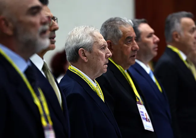 fenerbahce-kulubunun-toplam-borcu-aciklandi-1785574882368.jpg