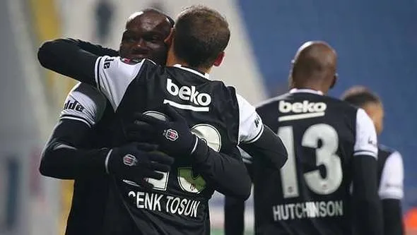 Sneijder tek başına Fenerbahçe'yi yakaladı!