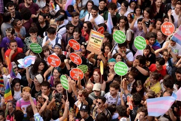 Prof. Dr. Bayraktar, LGBT ile ilgili ürkütücü tabloyu gözler önüne böyle serdi: Salgına dönüşüyor