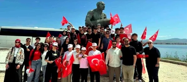 esenyurtlu-gencler-19-mayista-canakkalede-tarihle-bulustu-1779208008631.jpg