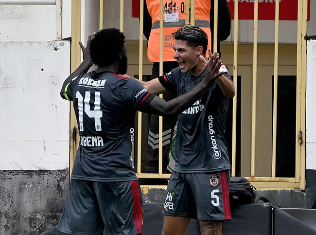 ziraat-turkiye-kupasi-gaziantep-fk-rahat-turladi-etimesgutu-3-golle-gecti-1793103320153.jpg