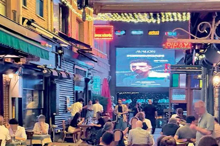 120 milyonu görünce Atatürk’ü bırakıp gitti! Müjdat Gezen’den tepki çeken hareket