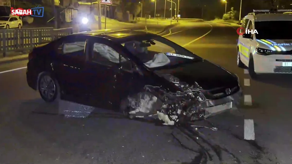 Köprü korkuluklarına çarpan otomobil hurdaya döndü: 3 yaralı | Video videosunu izle Köprü korkuluklarına çarpan otomobil hurdaya döndü: 3 yaralı | Video videosunu izle