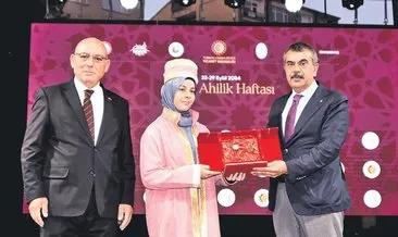15 yaşındaki Gülhanım’a yılın çırağı ödülü #trabzon