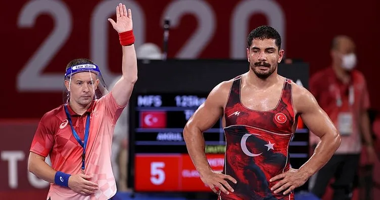 Olimpiyatlarda Taha Akgül final şansını kaybetti!