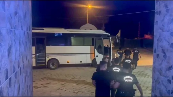gazino-ve-otelllere-yapilan-operasyonlarda-22-supheli-tutuklandi-1791141140953.jpg