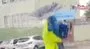 Trafik polisinden yürek ısıtan hareket | Video