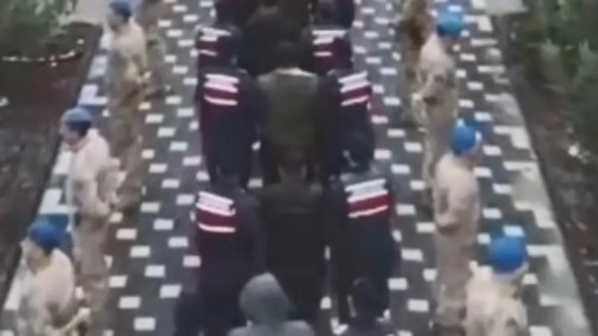 Aydın’da ‘Sessiz Tahsilat Çetesi’ operasyonu: 125 milyonluk kazanç elde etmişler! 11 gözaltı Aydın’da ‘Sessiz Tahsilat Çetesi’ operasyonu: 125 milyonluk kazanç elde etmişler! 11 gözaltı