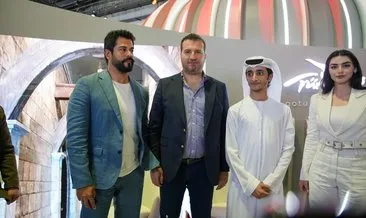 Arabian Travel Market Dubai Fuarı’nın yıldızı Bozdağ Film Platoları oldu! Burak Özçivit ile Özge Törer’e büyük ilgi...
