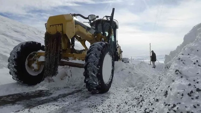 Muş’ta kar nedeniyle 266 köy yolu ulaşıma kapandı