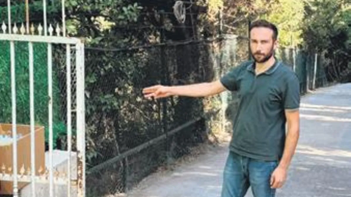 Kaçak villanın sokağı artık herkese açık Kaçak villanın sokağı artık herkese açık