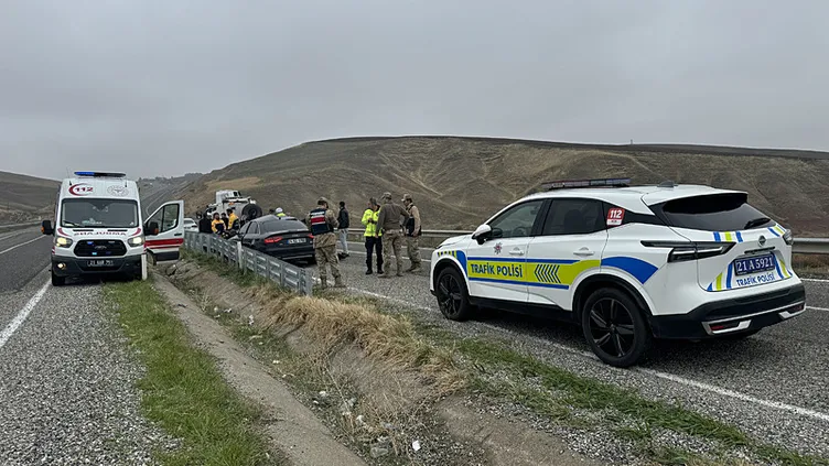 Diyarbakır inanılmaz ölüm: Fırlayan teker karşı yöndeki aracın üzerine düştü!