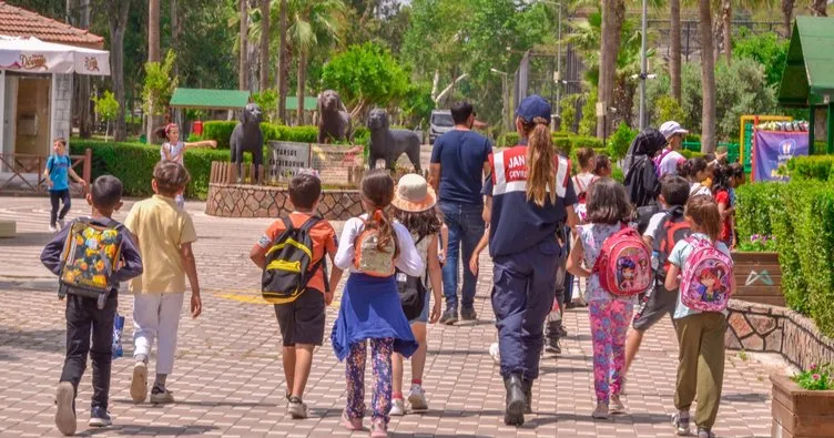 Jandarma öğrencilere ’Doğa Parkı’nı gezdirdi