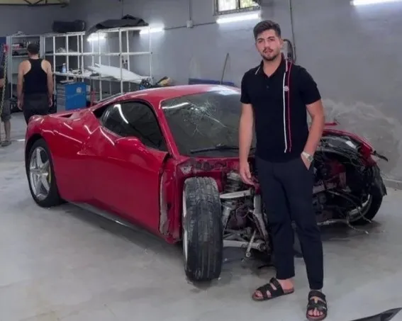 O Ferrari satıldı! Tamir ustası teste çıkardığı lüks aracı perte çıkarmıştı... Satın alan kişi bir futbolcu!