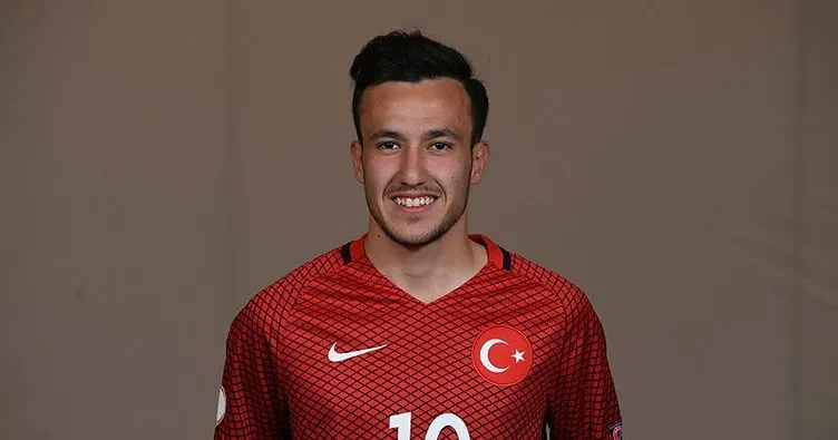 Galatasaray’ın 17’lik yıldızı Atalay forma için iddialı!