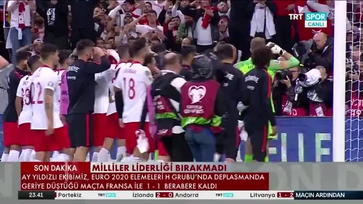 Fransa'da asker selamı