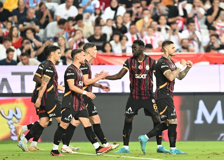 SON DAKİKA GALATASARAY HABERLERİ: Galatasaray eski yıldızını yeniden Süper Lig’e getiriyor! Devre arasında yer yerinden oynayacak…