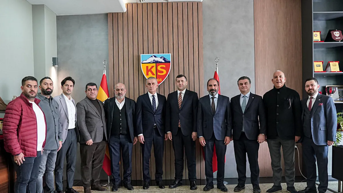 TFF Başkanı Hacıosmanoğlu’ndan Kayserispor’a ziyaret! TFF Başkanı Hacıosmanoğlu’ndan Kayserispor’a ziyaret!