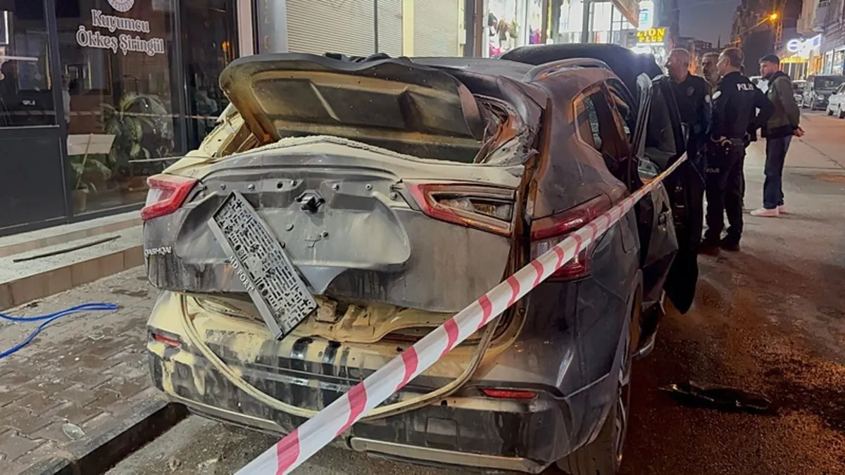 Gaziantep’te park halindeki otomobilde mutfak tüpü patladı: 1 kişi yaralandı! Gaziantep’te park halindeki otomobilde mutfak tüpü patladı: 1 kişi yaralandı!