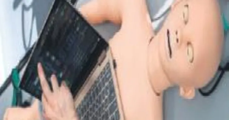 Cerrahlar için robot hasta